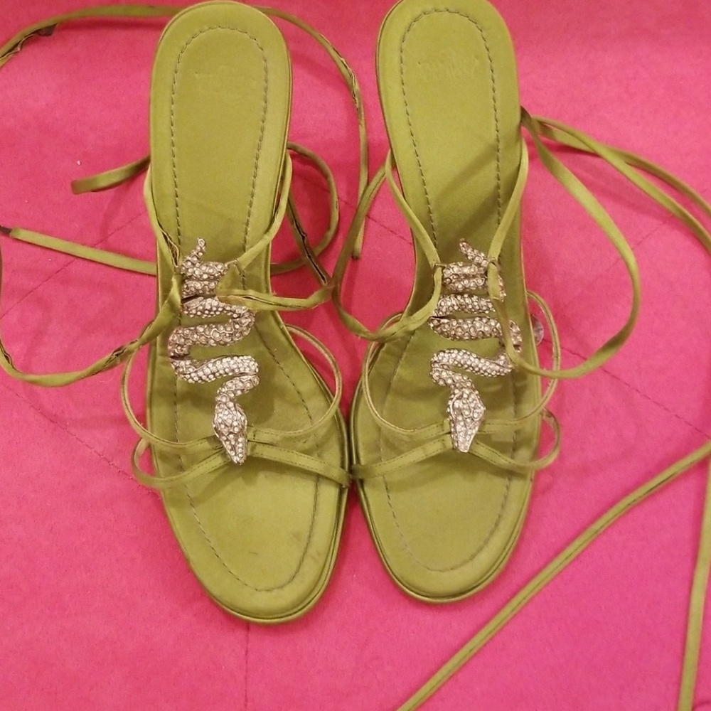 Green high heeks